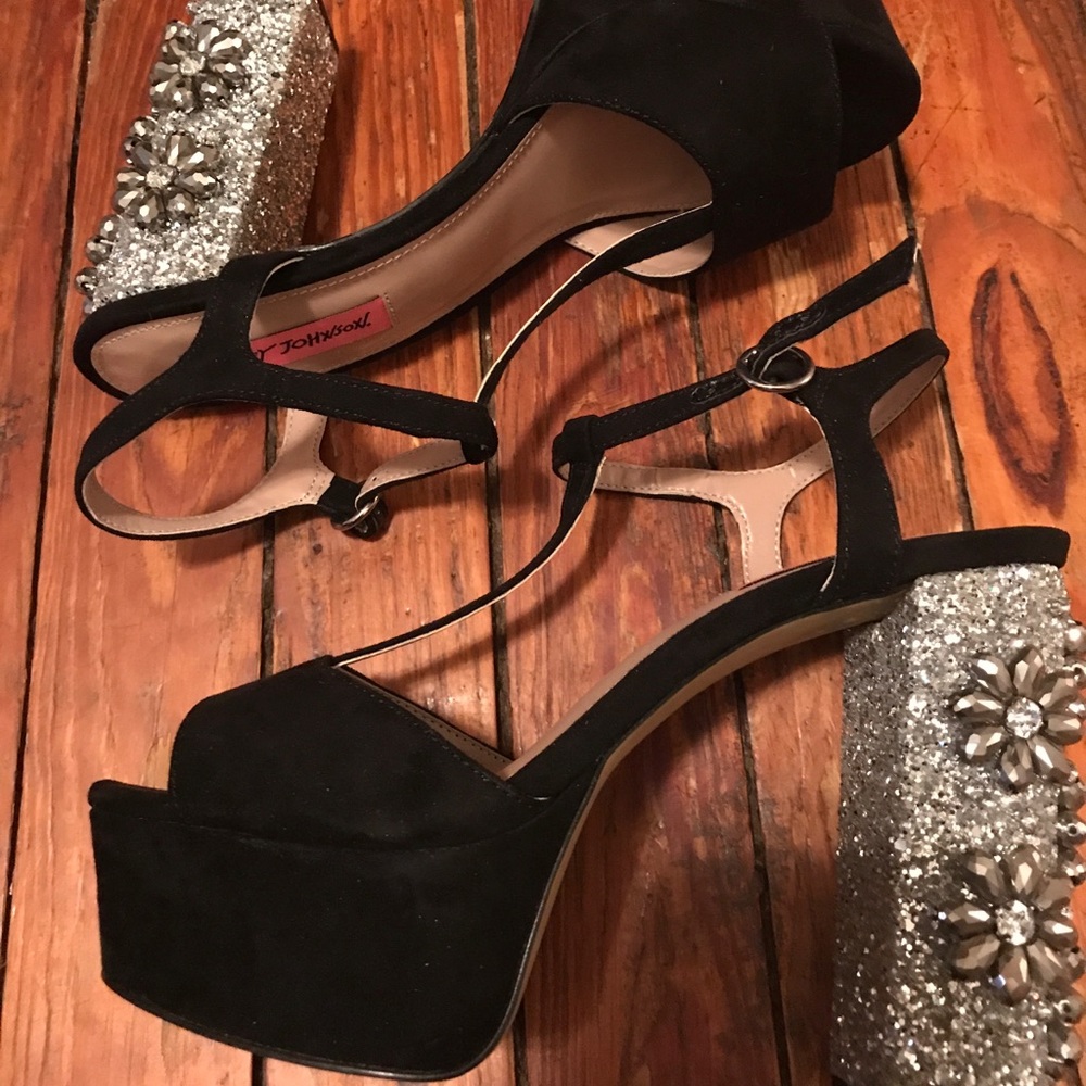 Betsey Johnson flower glitter heels